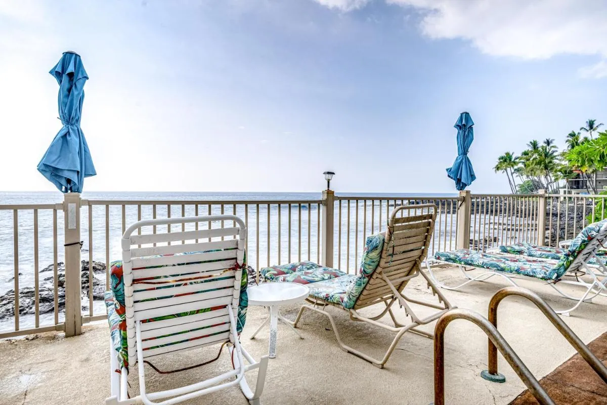 Image 3 of Kona Riviera Villa #104