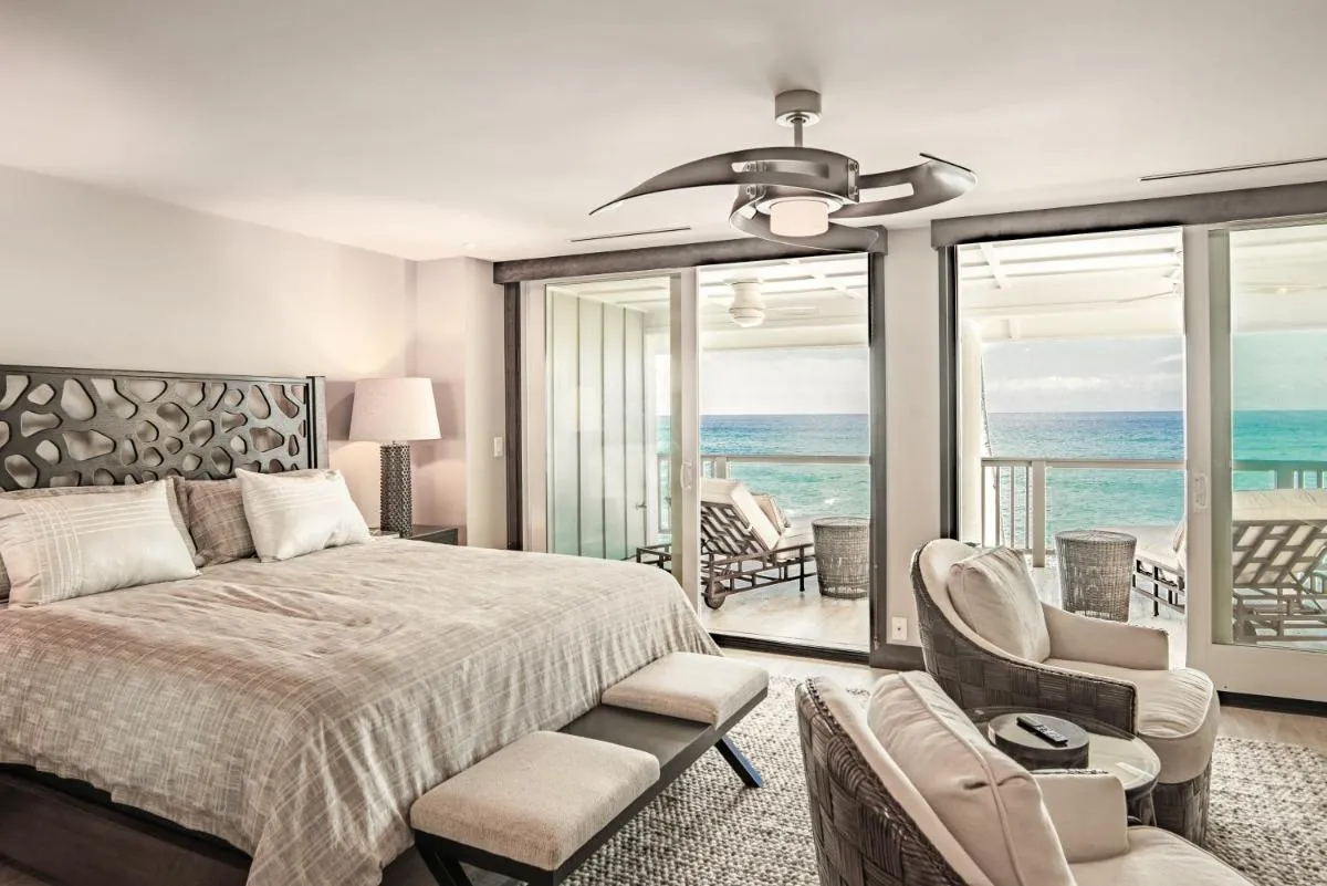 Image 2 of Kona Seaside Yacht Villa