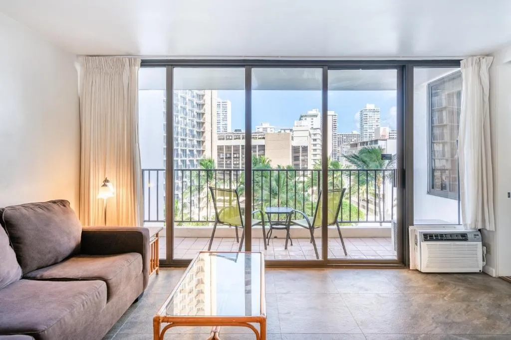 Image of Light & Airy 8th Floor Ocean View Condo with Lanai condo
