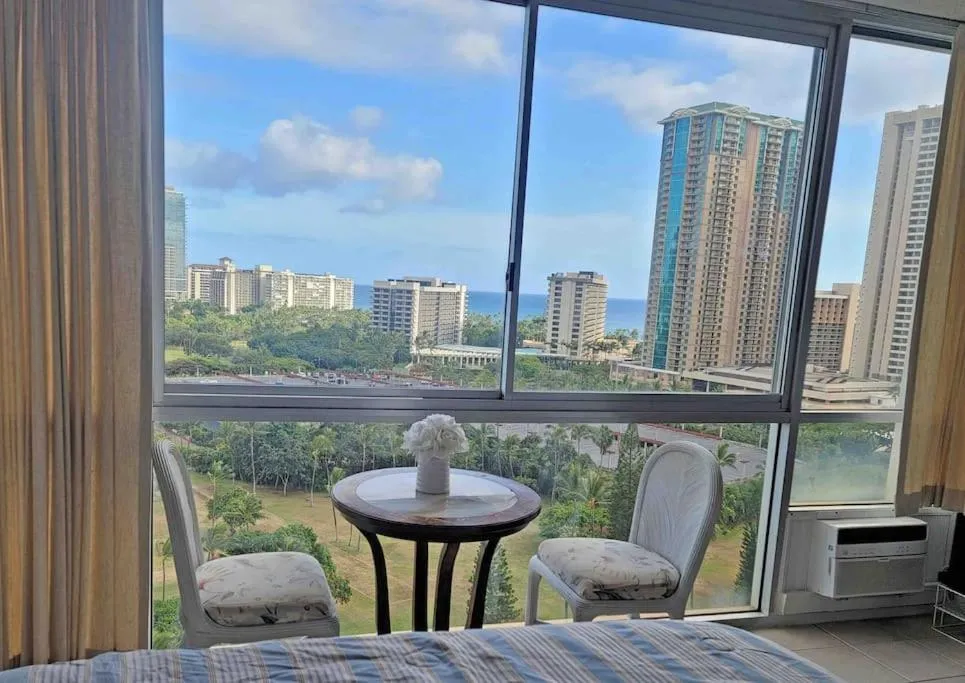 Image 6 of Little Paradise in Waikiki with Lovely Ocean -15F