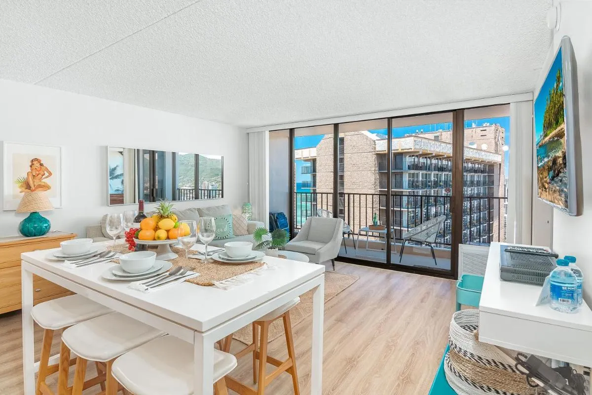 Image 6 of Lovely 1BR Ocean View Condo, Near Beach + Parking!