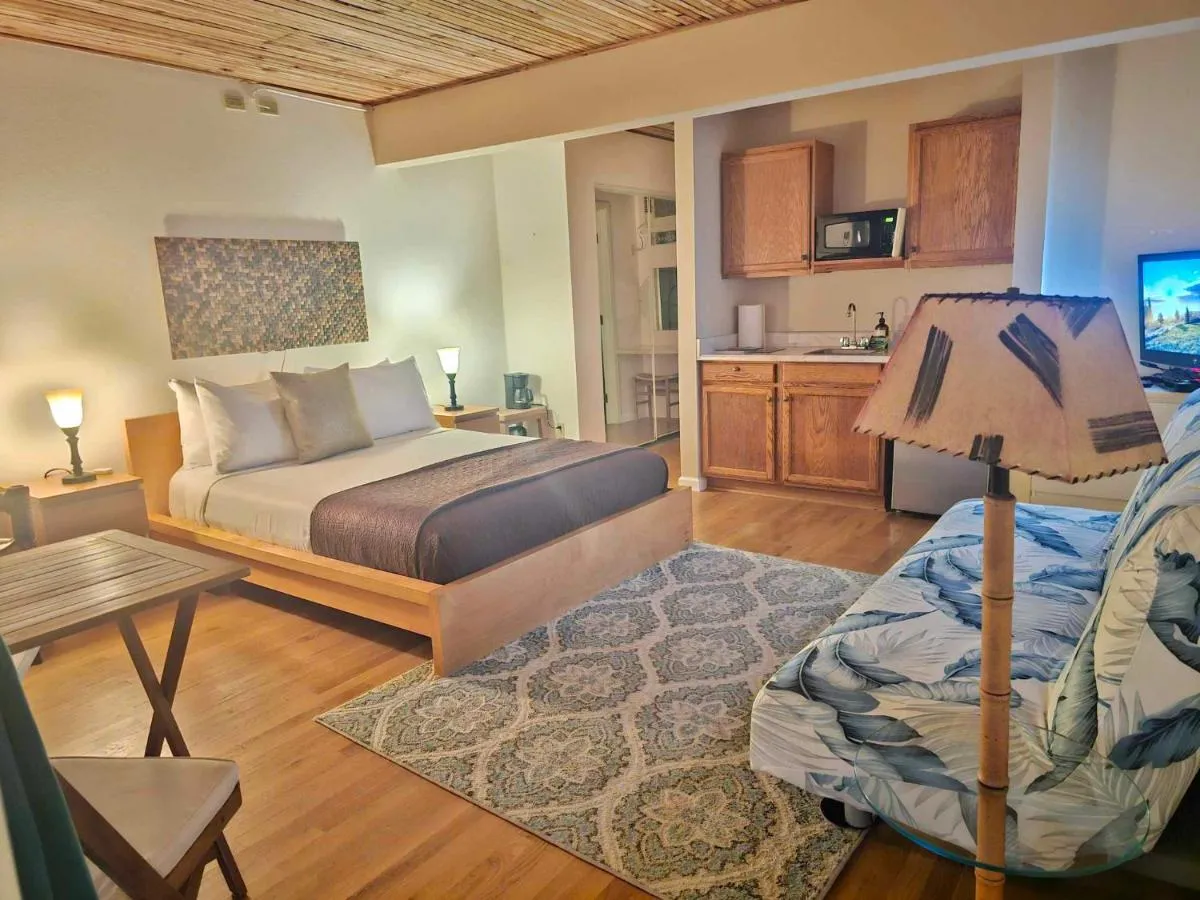 Image 2 of Luana Inn