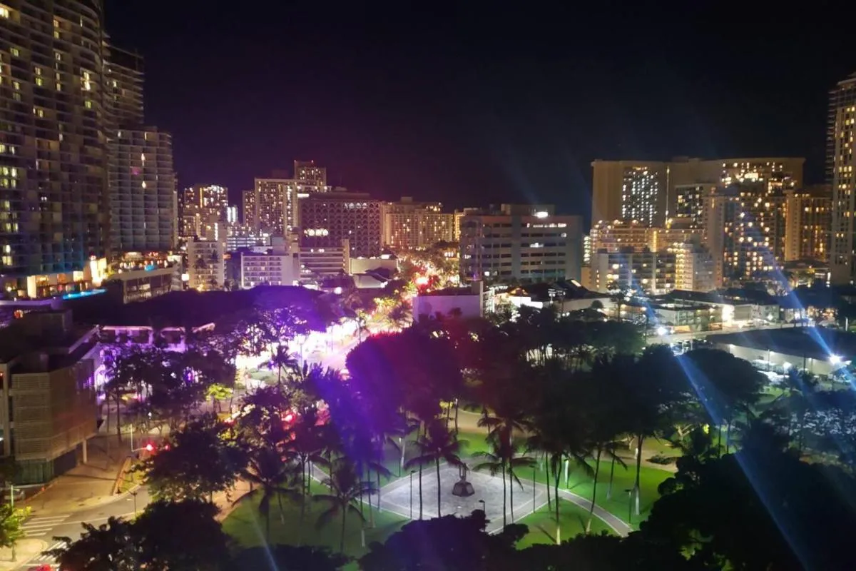 Image 2 of Luana Waikiki Oceanview High Floor Condo 1210