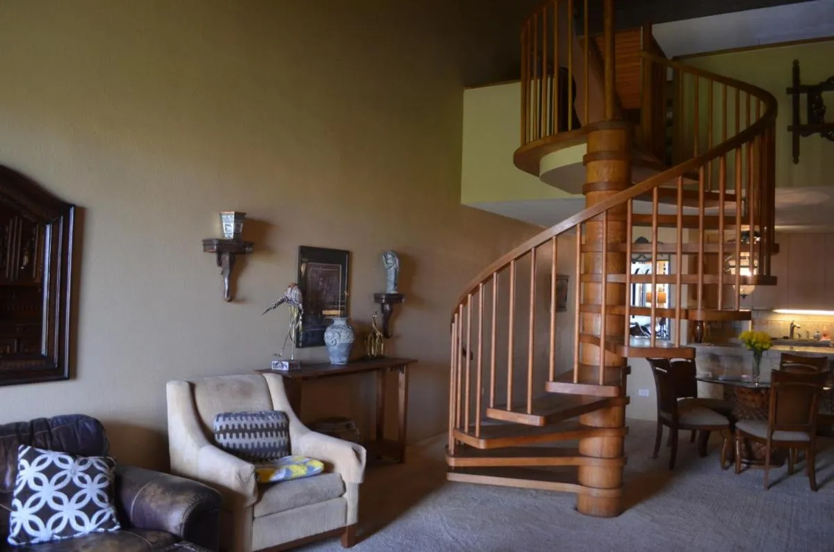 Image 3 of Luxurious Top Floor Kamaole Sands 6-404