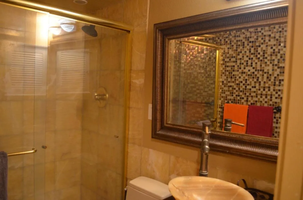 Image 5 of Luxurious Top Floor Kamaole Sands 6-404