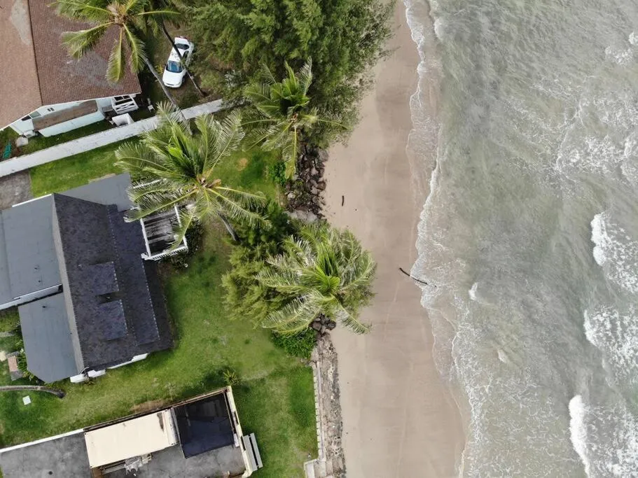 Image 1 of Magic North Shore Beach House 30 day rental PCC BY