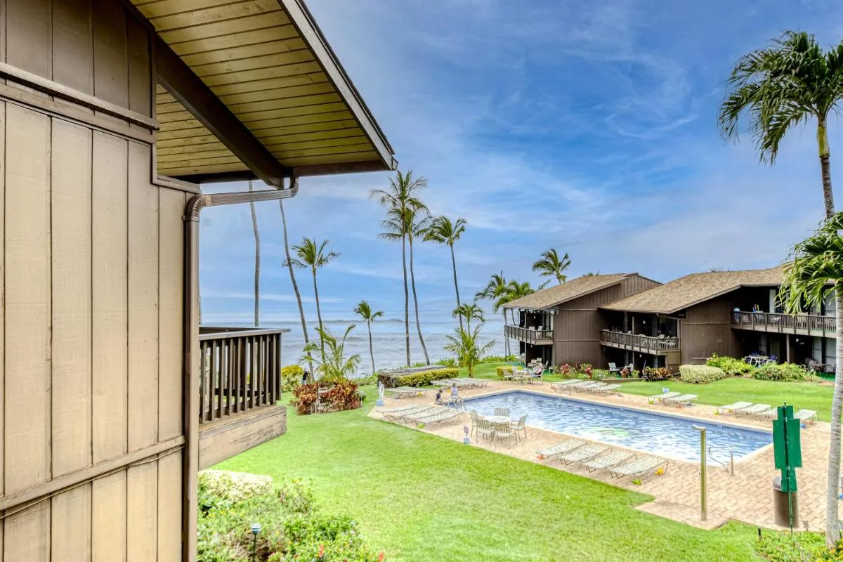 Image 3 of Mahina Surf