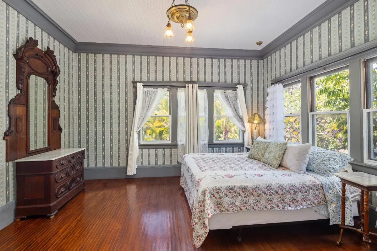 Image 6 of Manoa Valley Inn