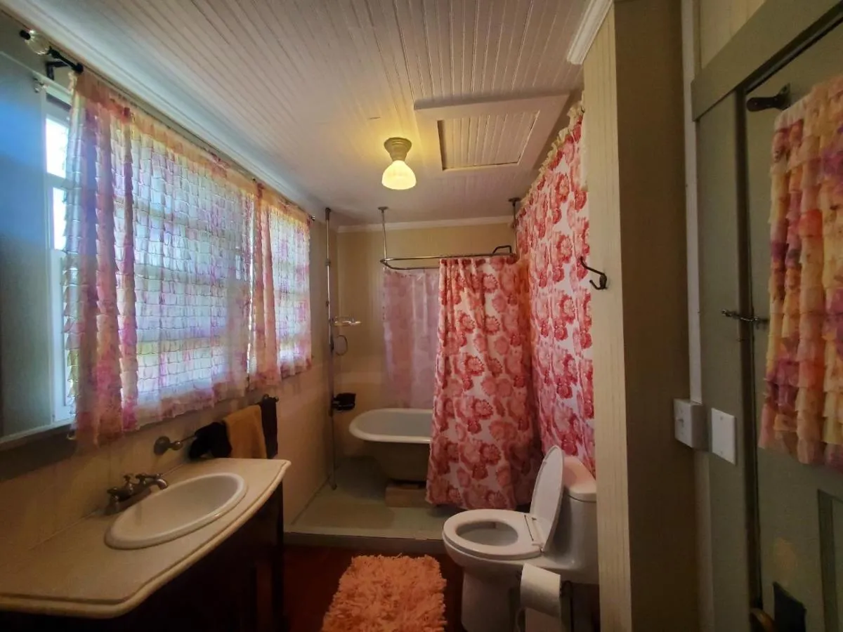 Image 3 of Manoa Valley Inn