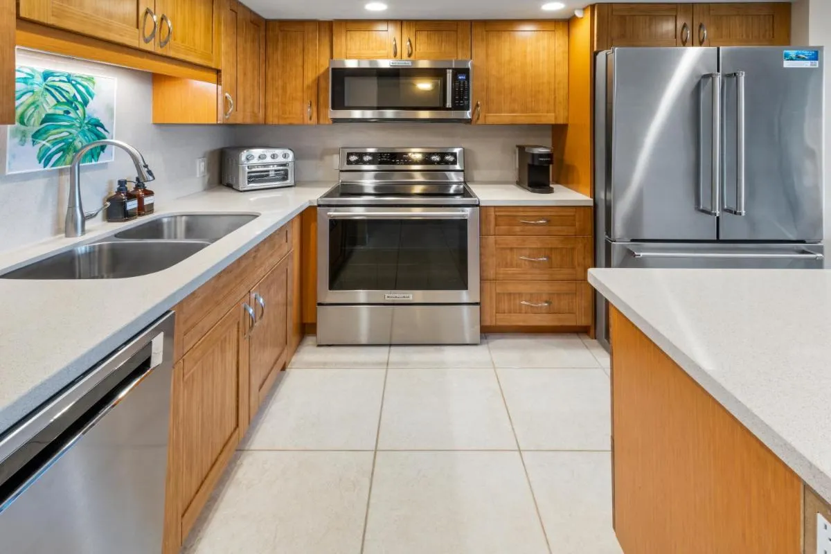 Image 4 of Maui Banyan H311 1BD 2BA 3 min walk to the beach in the Heart of South Kihei!