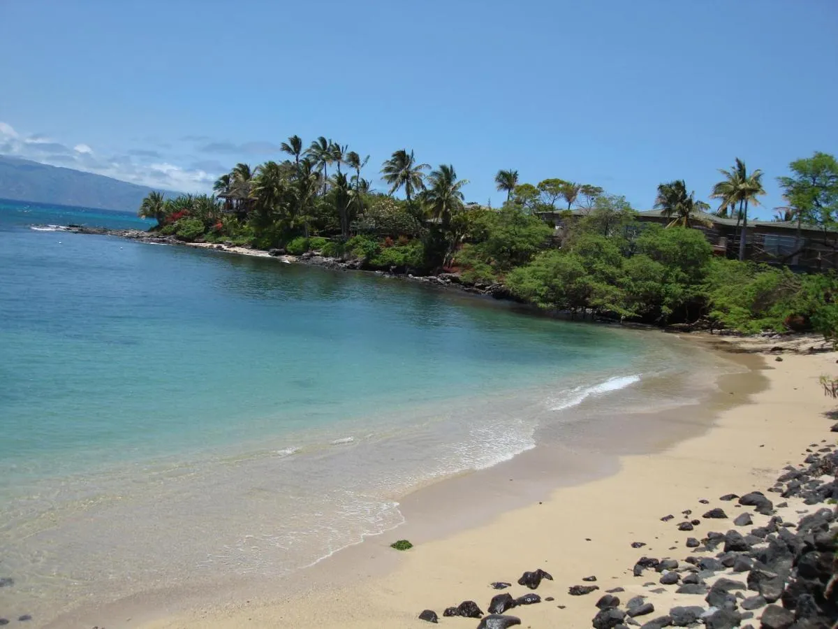 Image 2 of Maui Beach House B & B