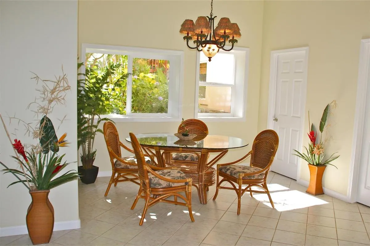 Image 6 of Maui Beach House B & B