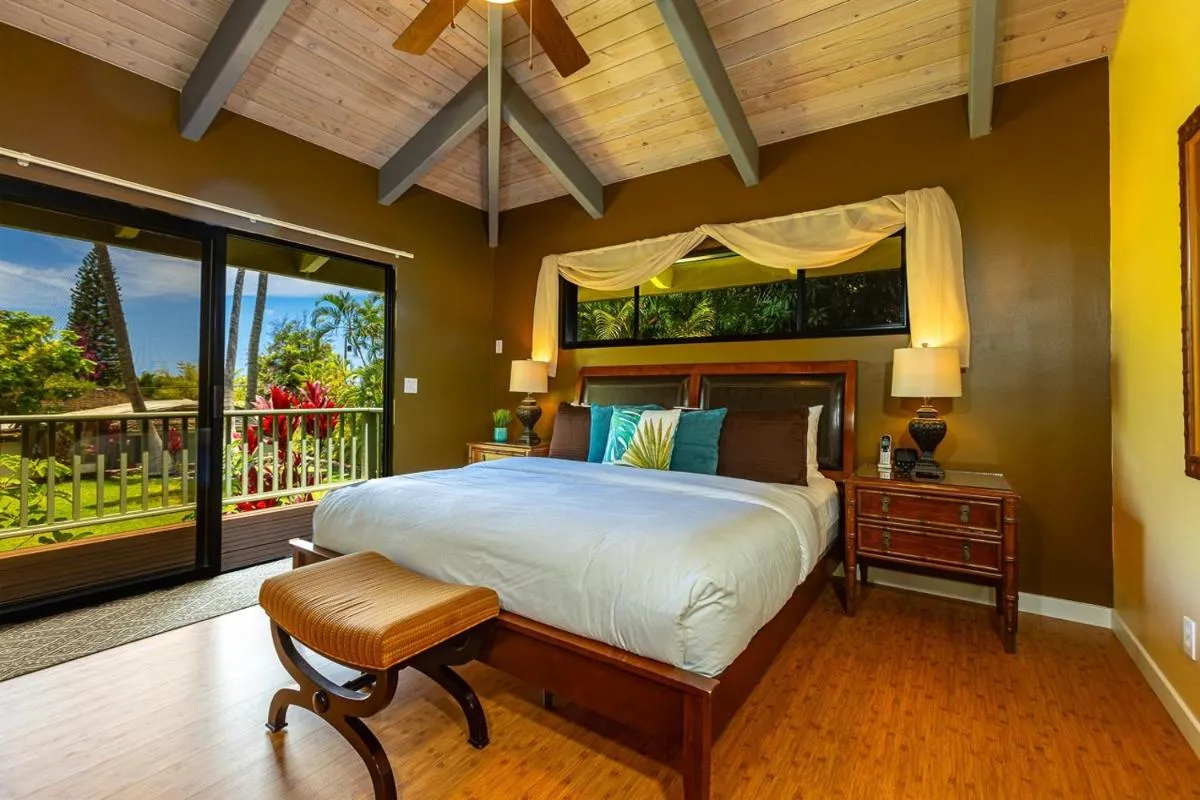 Image 4 of Maui Dolphin House home