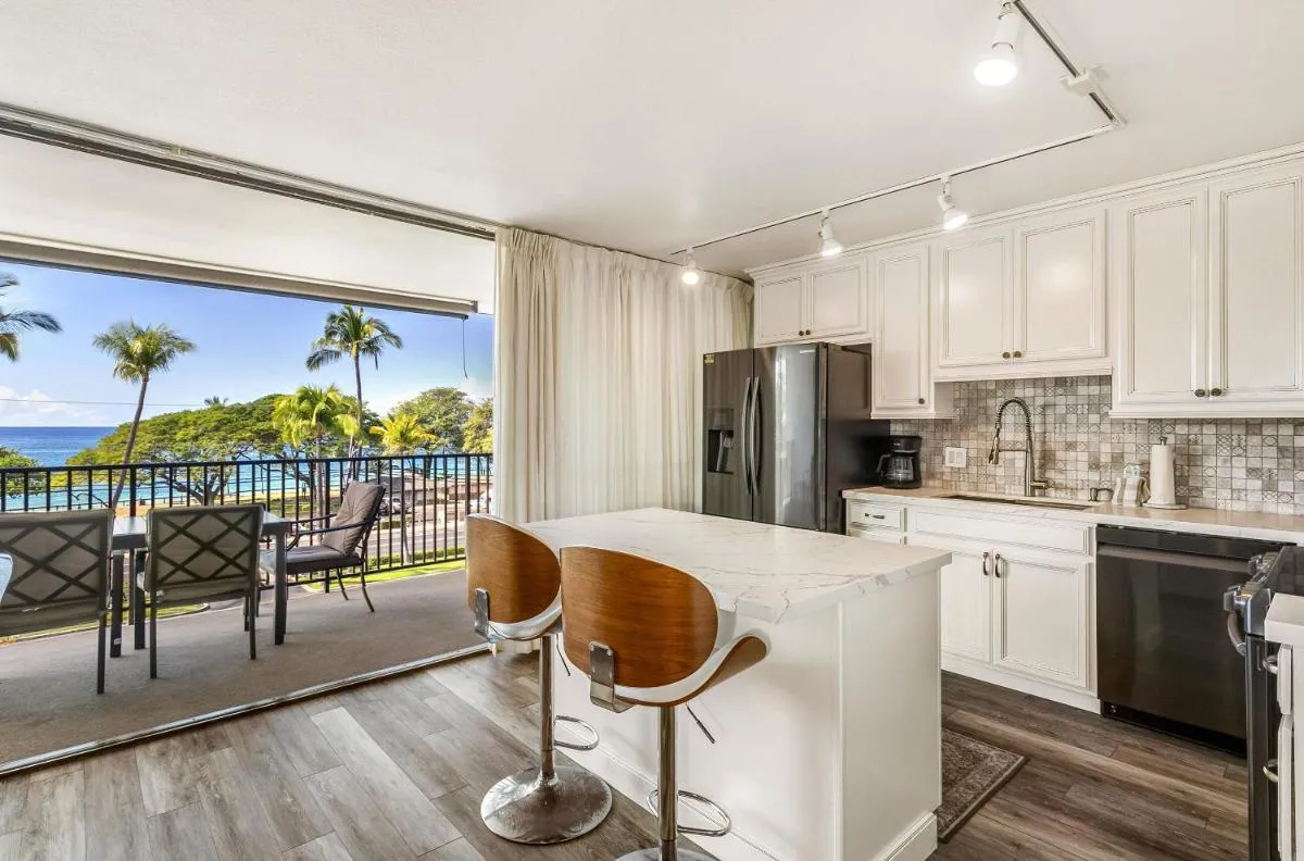 Image 1 of Maui Parkshore 414, Top Floor, Amazing Ocean Views