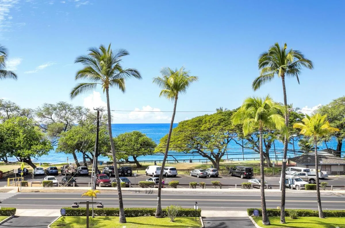 Image 5 of Maui Parkshore 414, Top Floor, Amazing Ocean Views