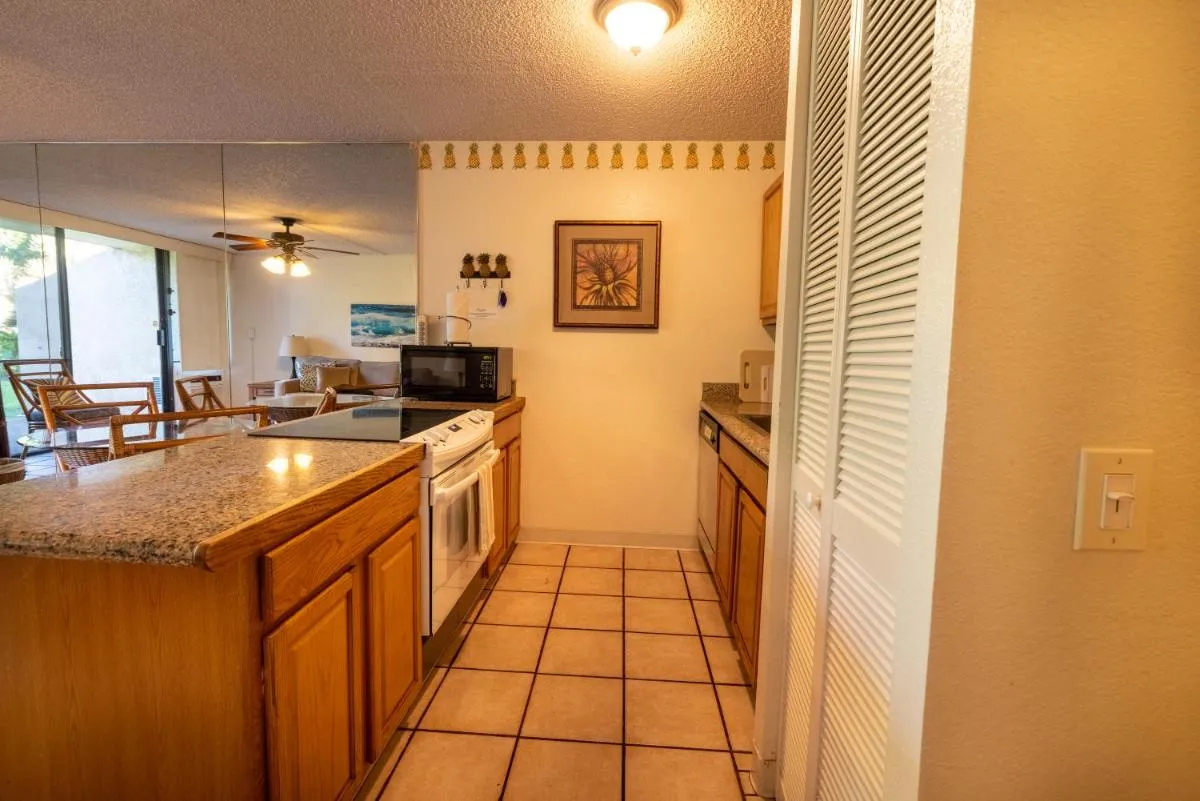 Image 6 of Maui Vista 1121