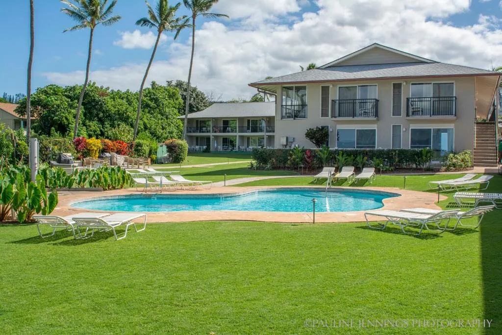 Image of Nāpili Surf Beach Resort by Castle