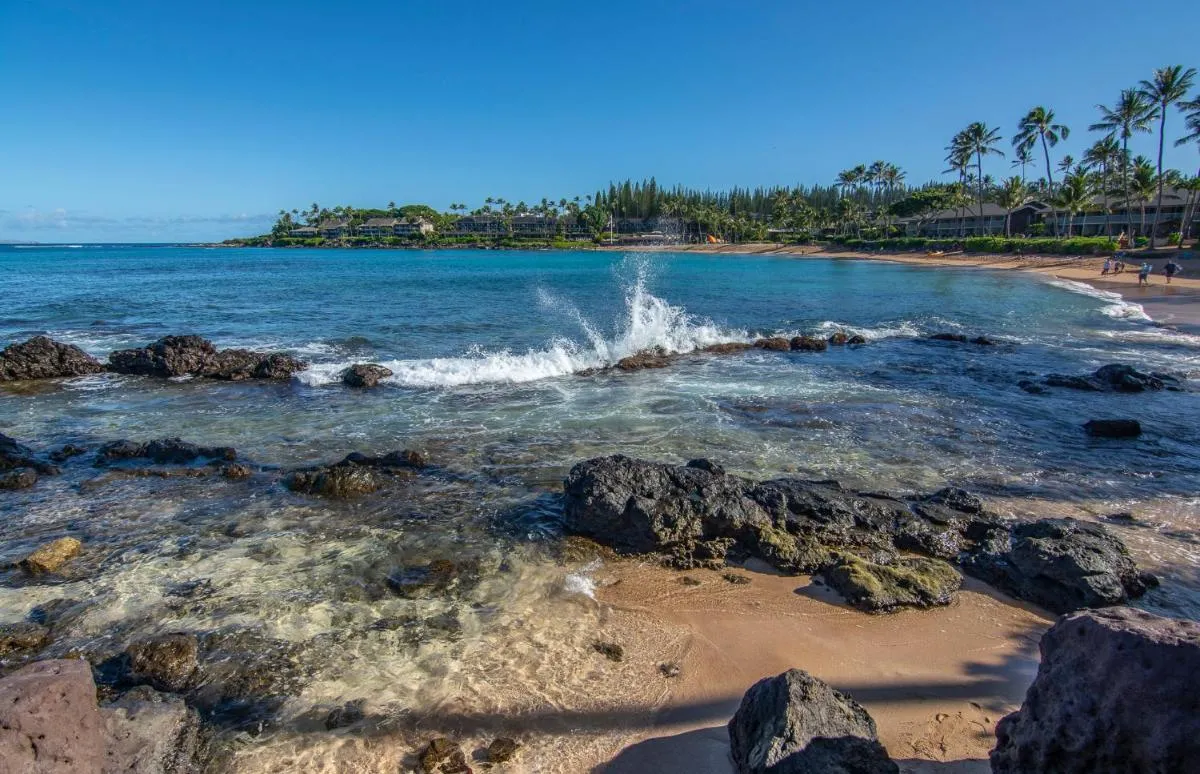 Image 4 of Nāpili Surf Beach Resort by Castle