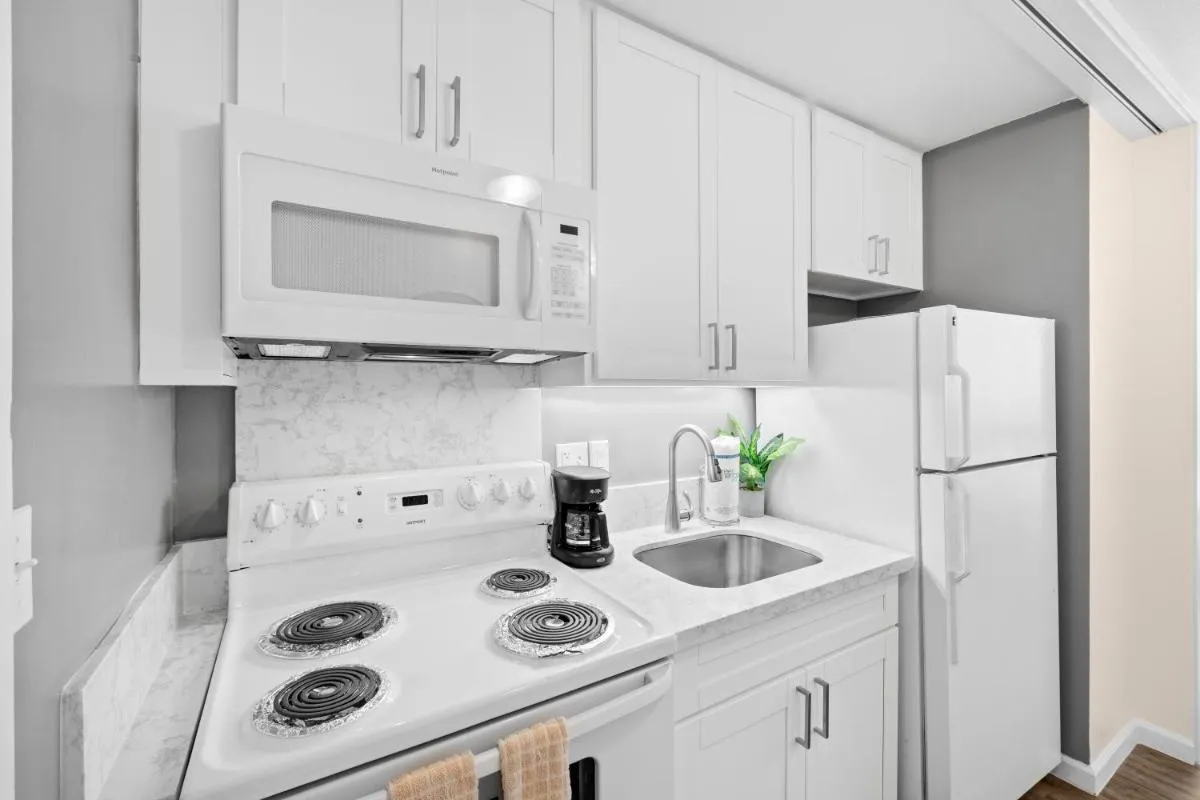 Image 2 of Newly Renovated Ilikai Marina Studio – Near Beach!