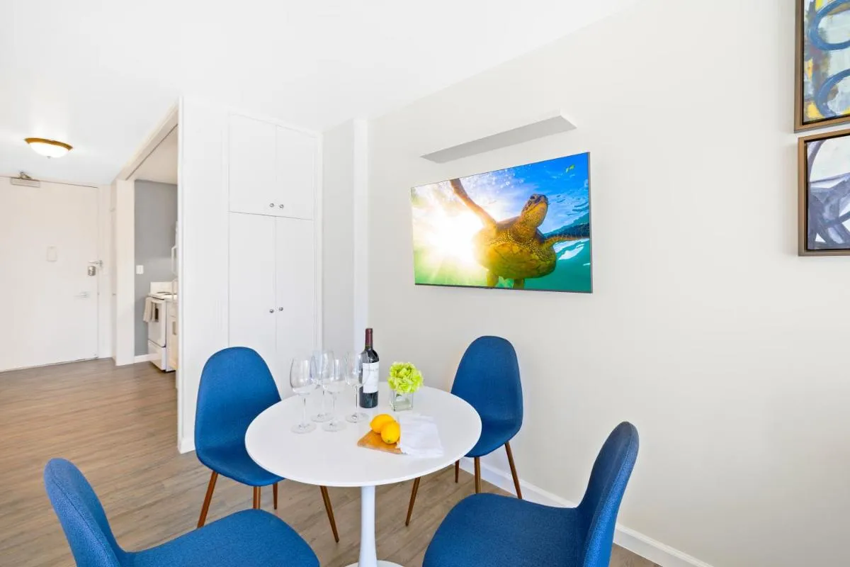 Image 4 of Newly Renovated Ilikai Marina Studio – Near Beach!