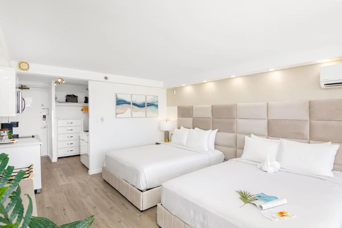 Image 2 of Newly Renovated with Ocean View Near Waikiki Beach