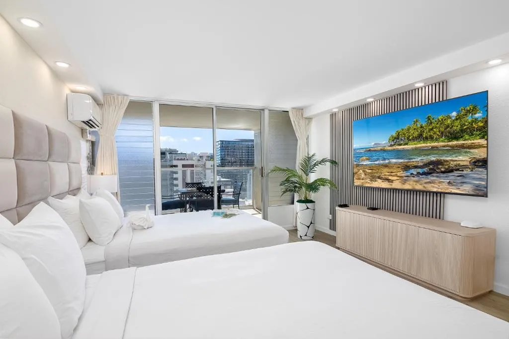 Image of Newly Renovated with Ocean View Near Waikiki Beach