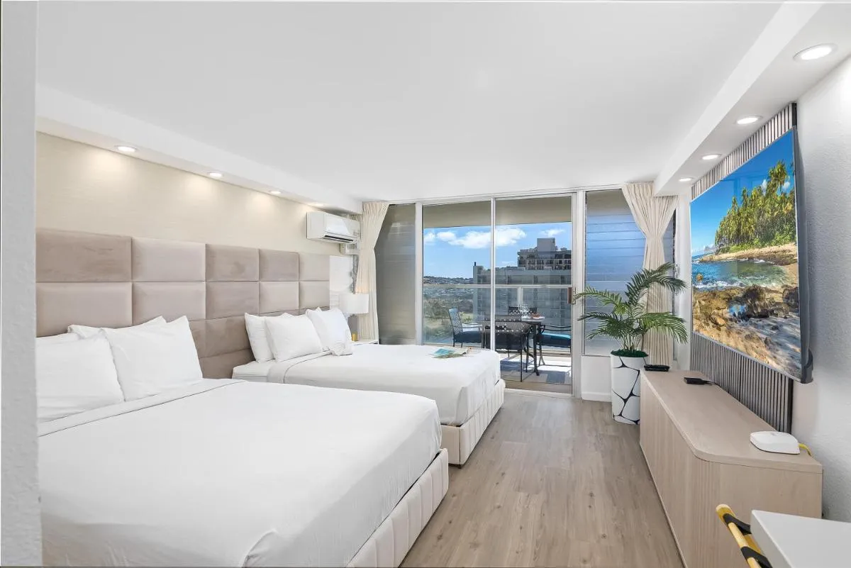 Image 6 of Newly Renovated with Ocean View Near Waikiki Beach