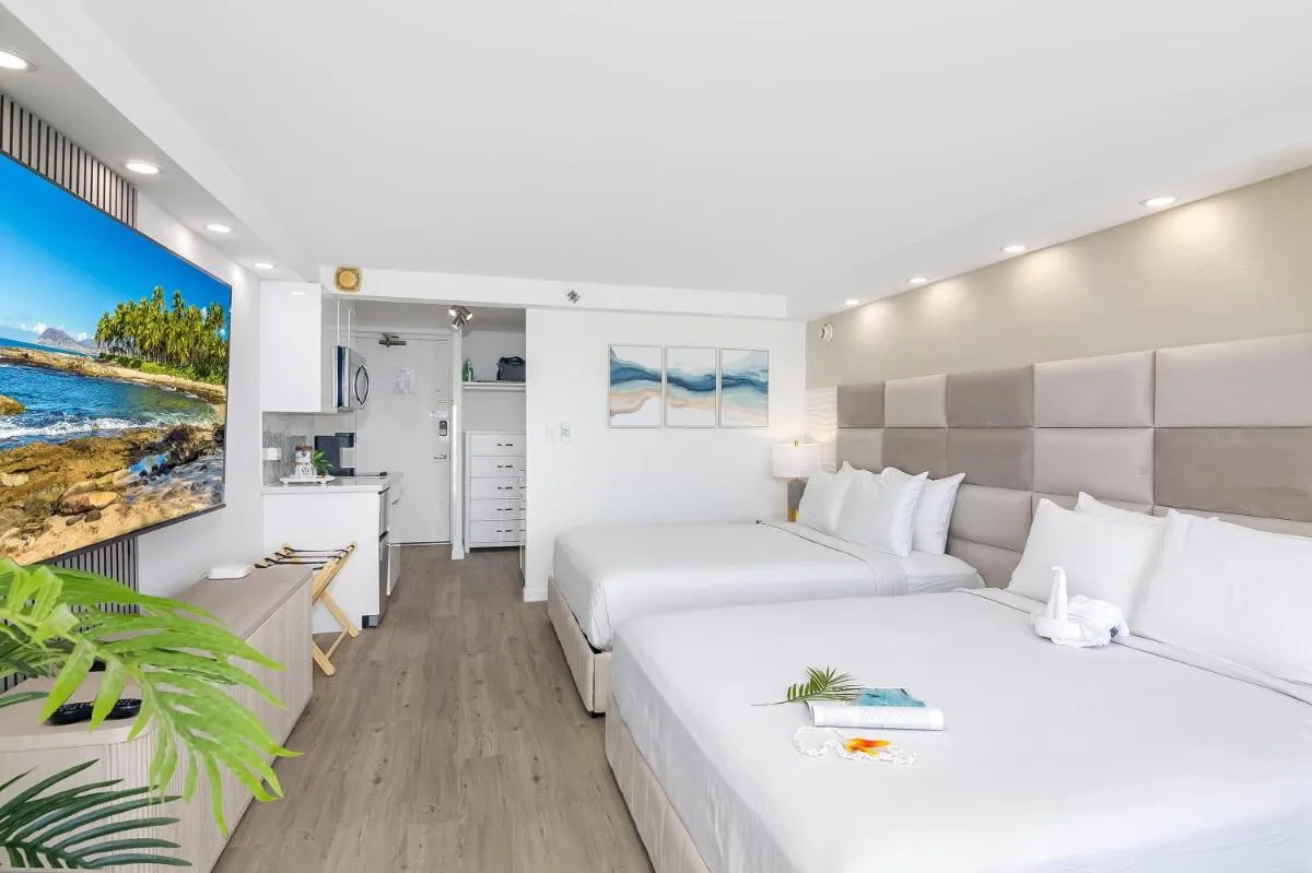 Image 5 of Newly Renovated with Ocean View Near Waikiki Beach
