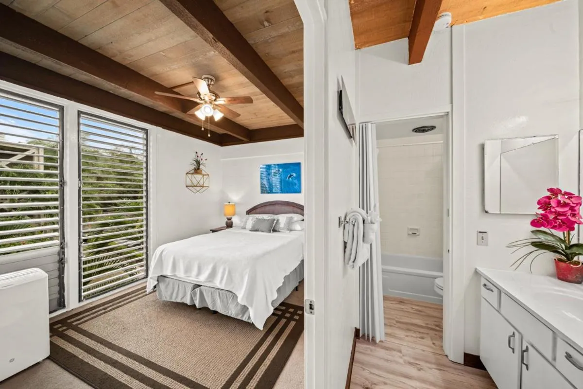 Image 1 of Newly Upgraded 1BR Unit Near Beach max of 5 Guests