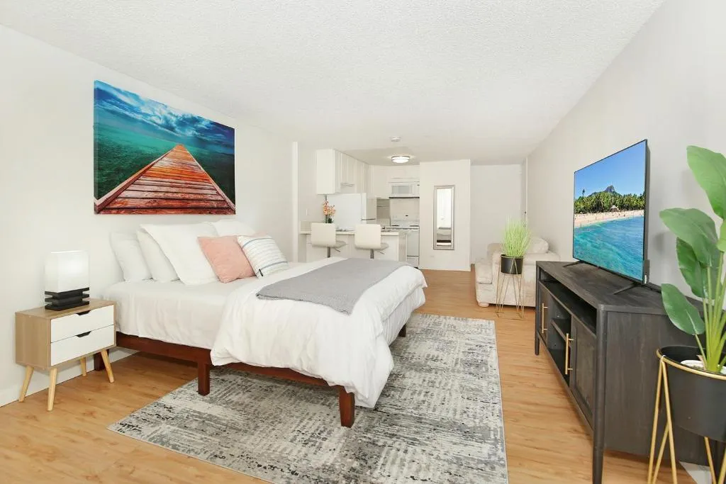 Image of Oahu Tradewinds Plaza 601 condo