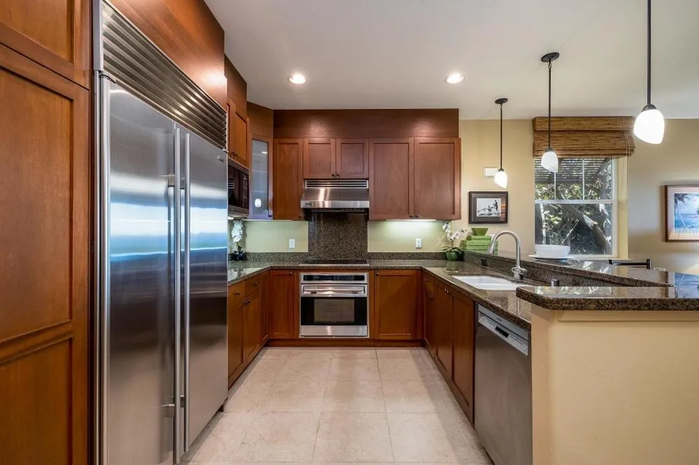 Image 4 of Ocean Front 13E Halii Kai
