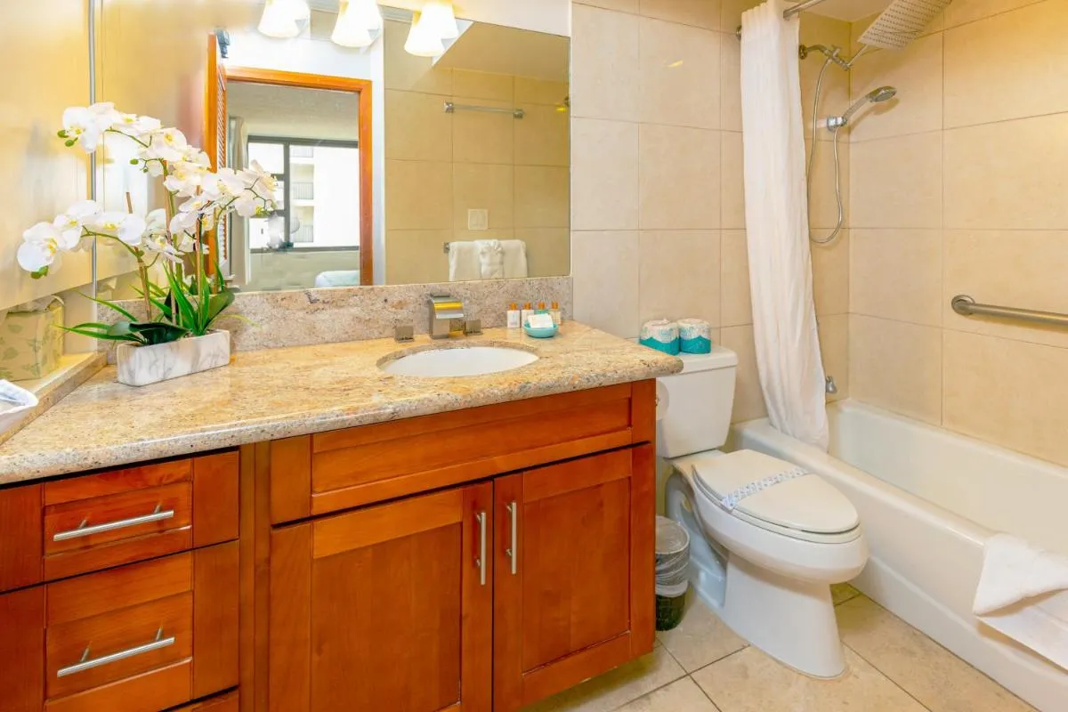 Image 4 of Ocean View Delight, Walk to Beach with Free Parking