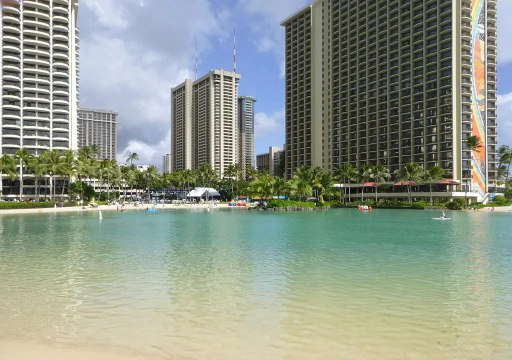 Image of Ocean and Mountain View Condo – Free Reserved Parking