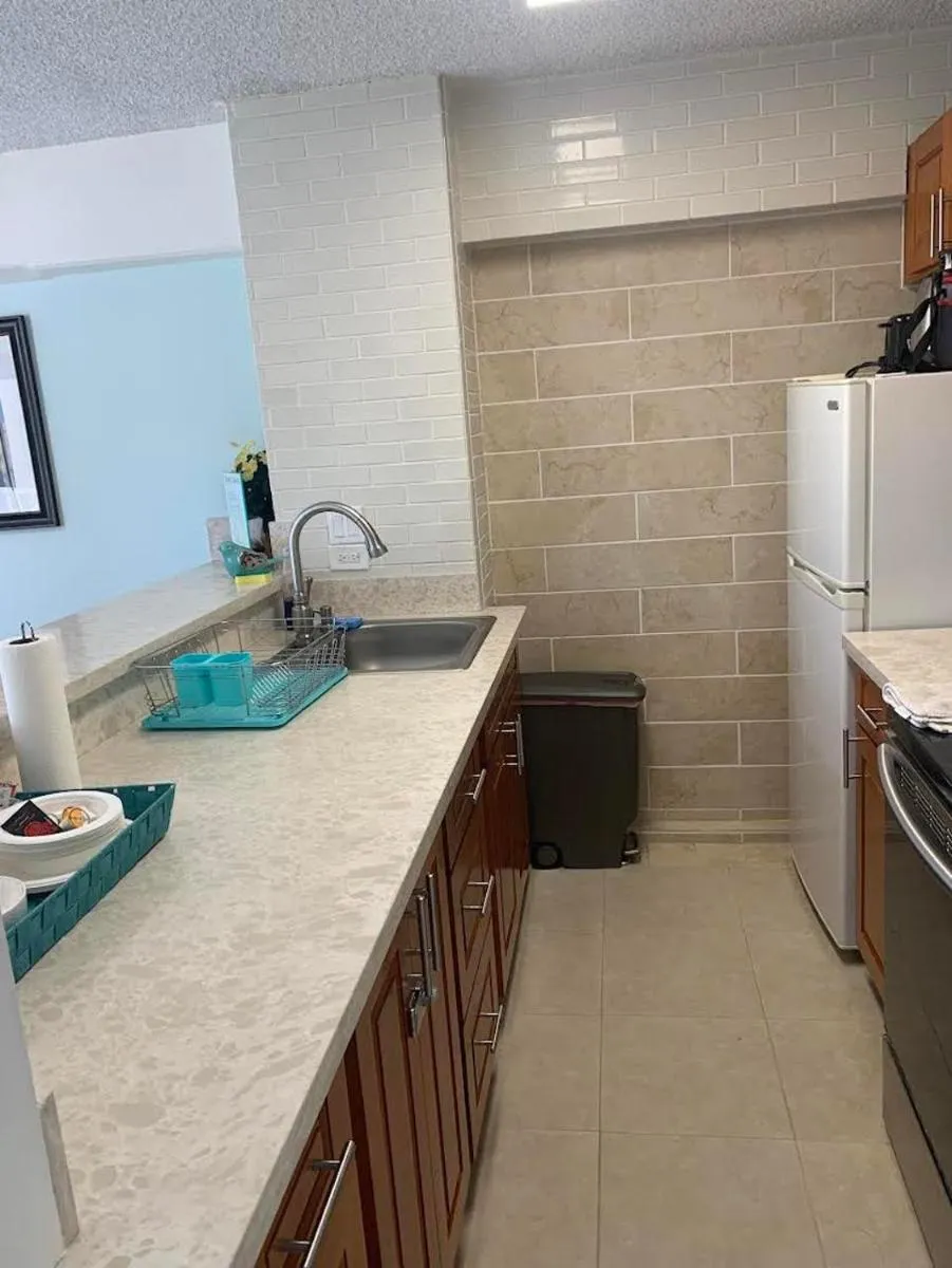 Image 3 of Ocean and Mountain View Condo – Free Reserved Parking