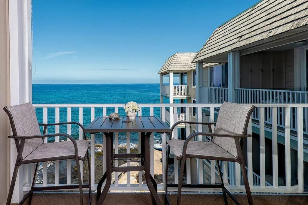 Image 1 of Oceanfront Condo Stunning Views and Pool – Hale Kona Kai 407 by Casago Kona