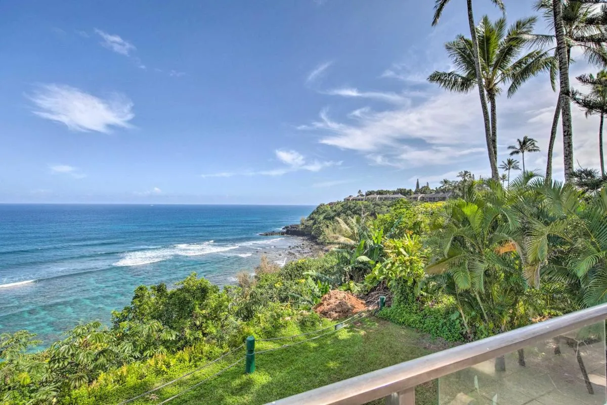 Image 2 of Oceanfront Condo with 2 Lanais, Walk to Beach!