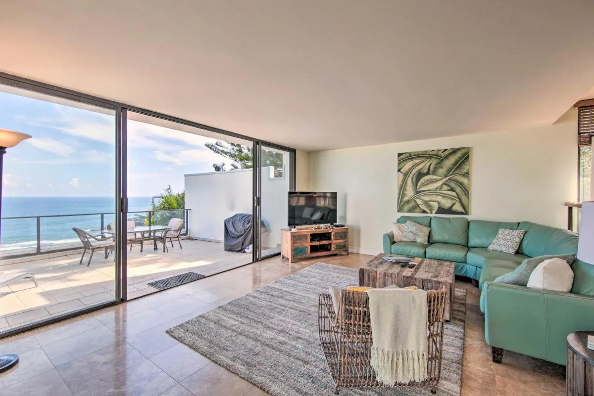 Image 3 of Oceanfront Condo with 2 Lanais, Walk to Beach!