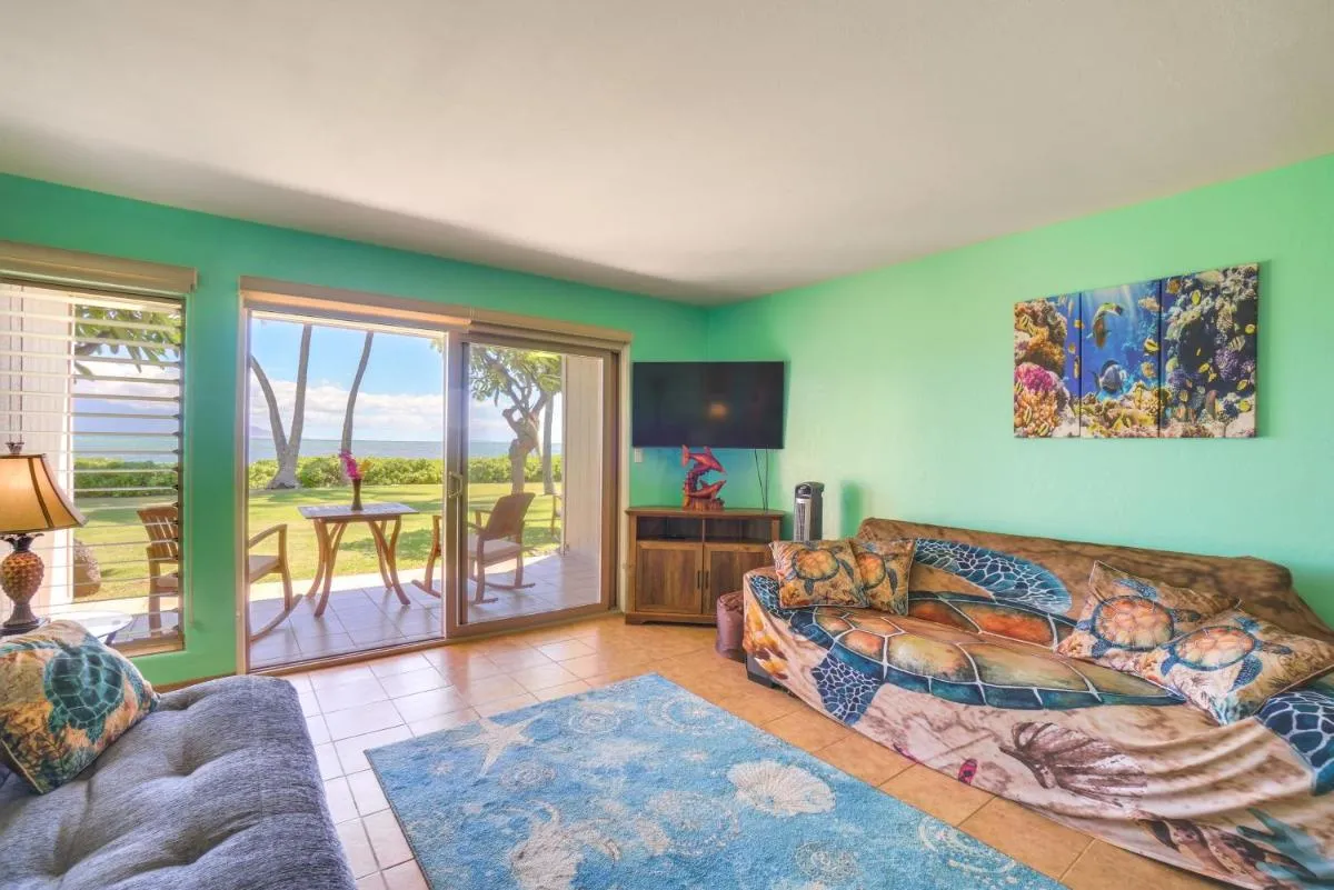 Image 3 of Oceanfront Condo with Pool and Grills in Molokai!
