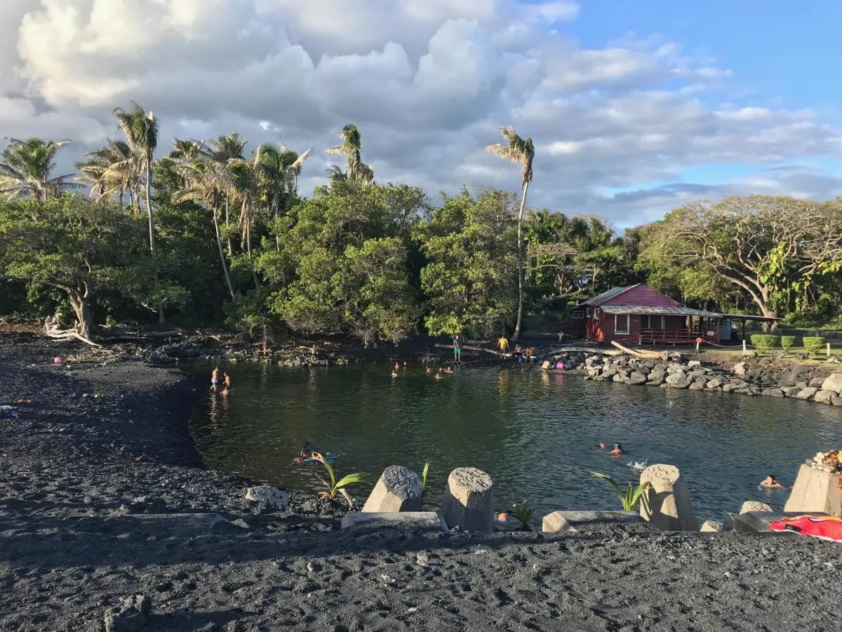 Image 5 of Oceanfront Cottage Near the Kalapana Lava Flows
