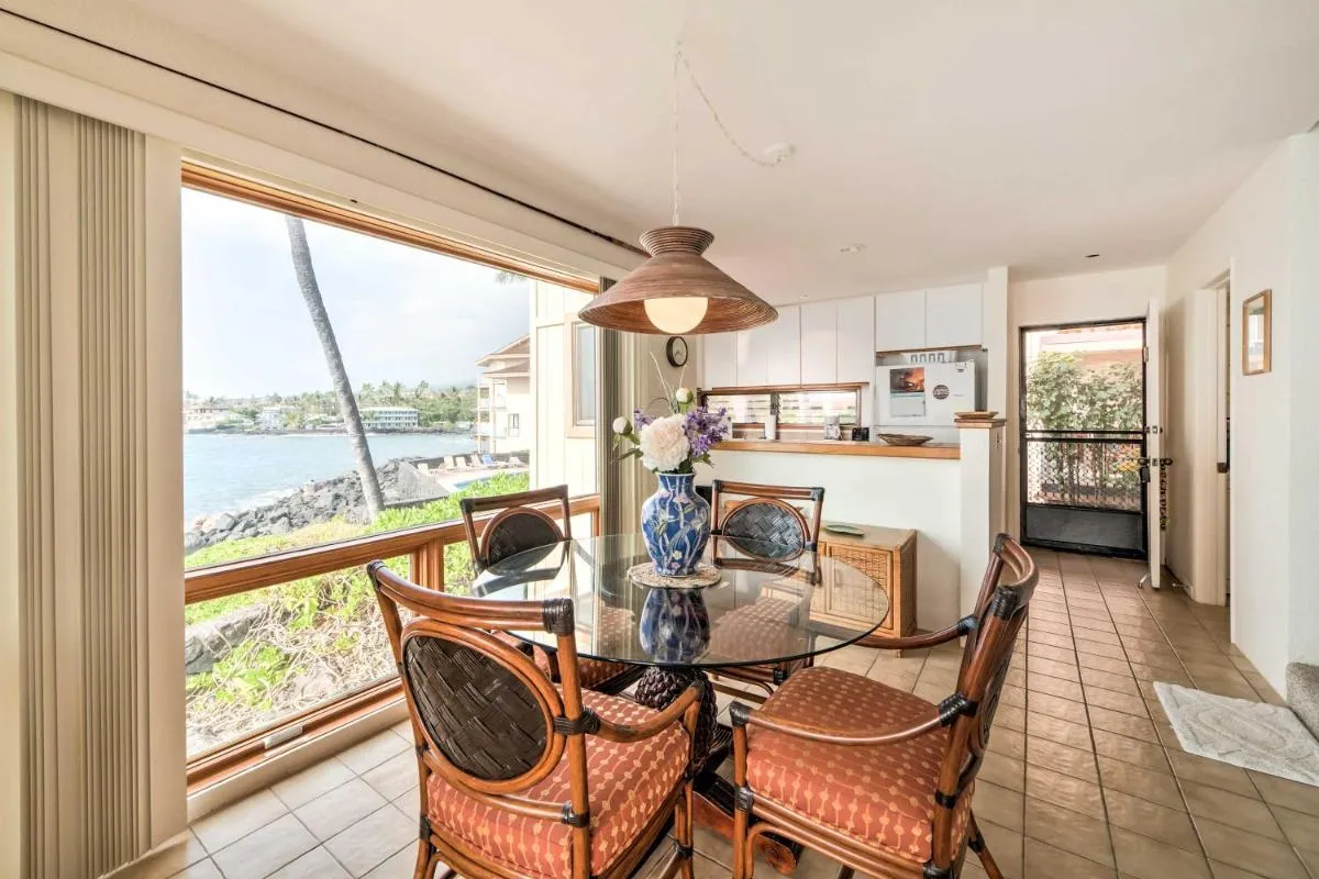 Image 5 of Oceanfront Kailua-Kona Townhome with Pool and Views!