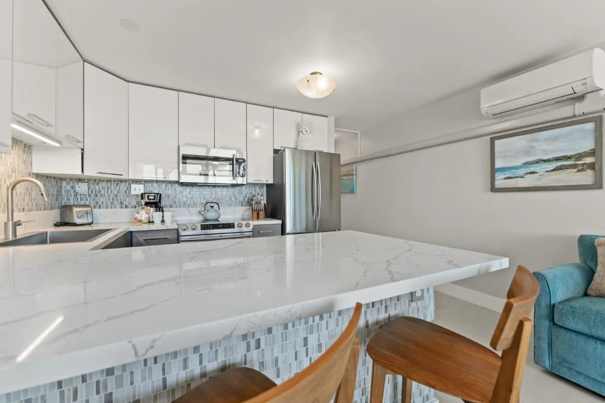 Image 6 of Oceanfront Paradise: Fully Remodeled Ground Floor Condo (HKOK119)