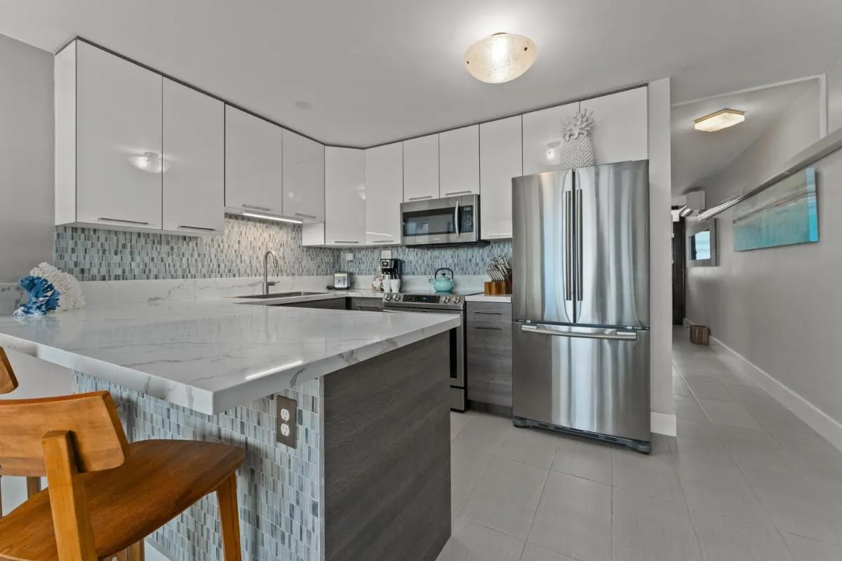 Image 4 of Oceanfront Paradise: Fully Remodeled Ground Floor Condo (HKOK119)