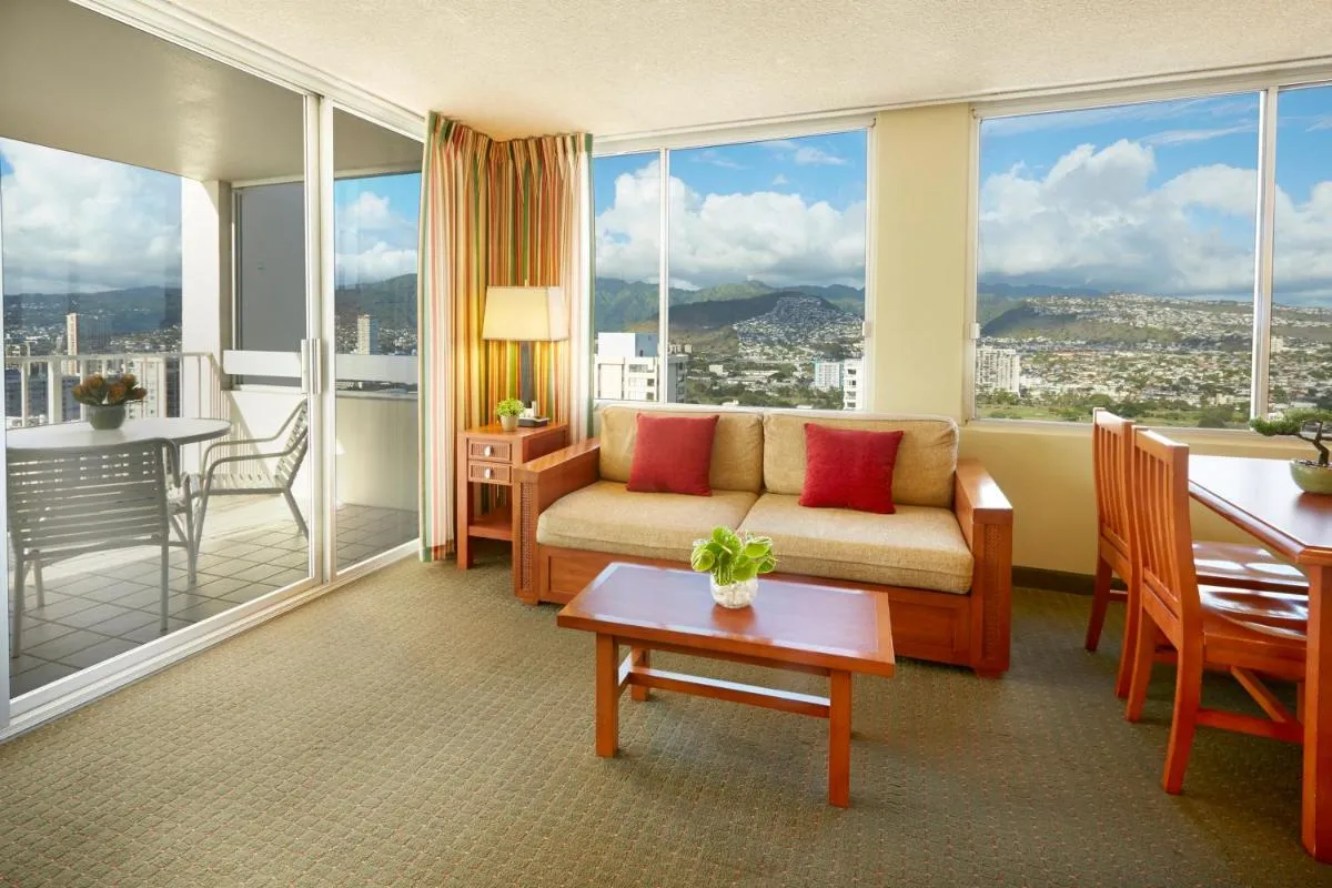 Image 5 of Pacific Monarch Hotel