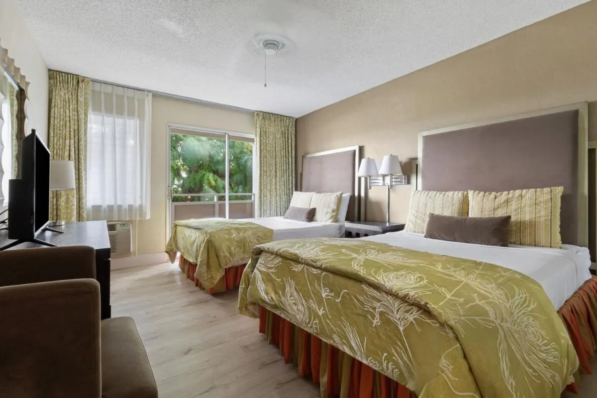 Image 1 of Plantation Hale Suites