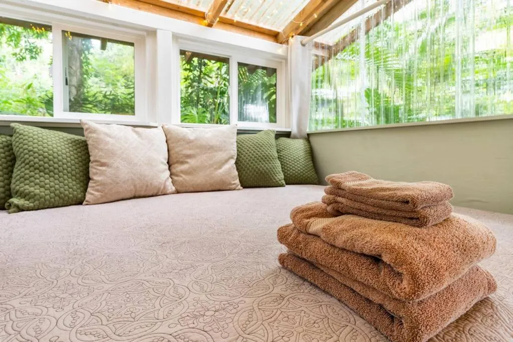 Image 6 of PonoMana Oasis’s – Koi Cottage