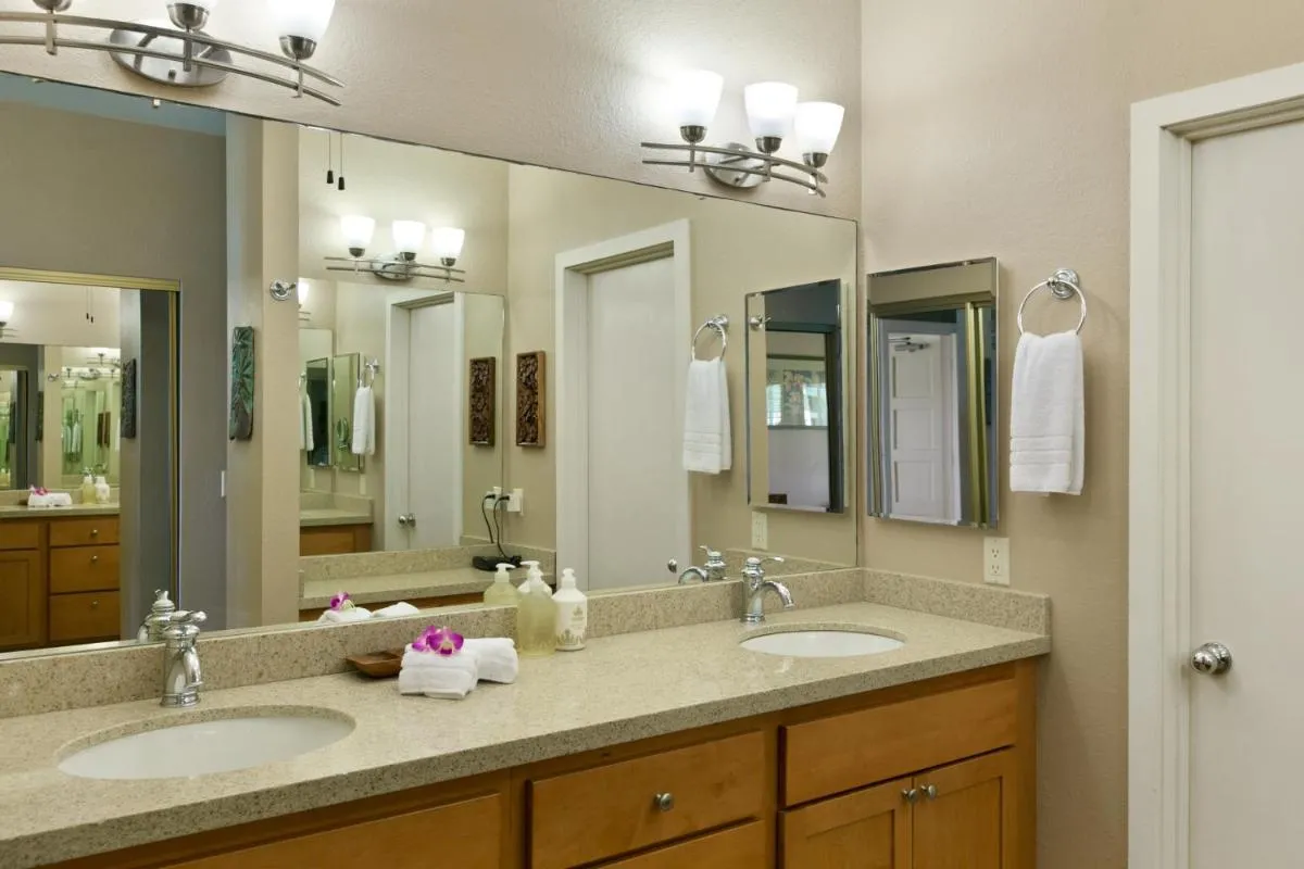 Image 5 of Prime Oceanfront Condo near Shipwreck Beach – Alekona Kauai