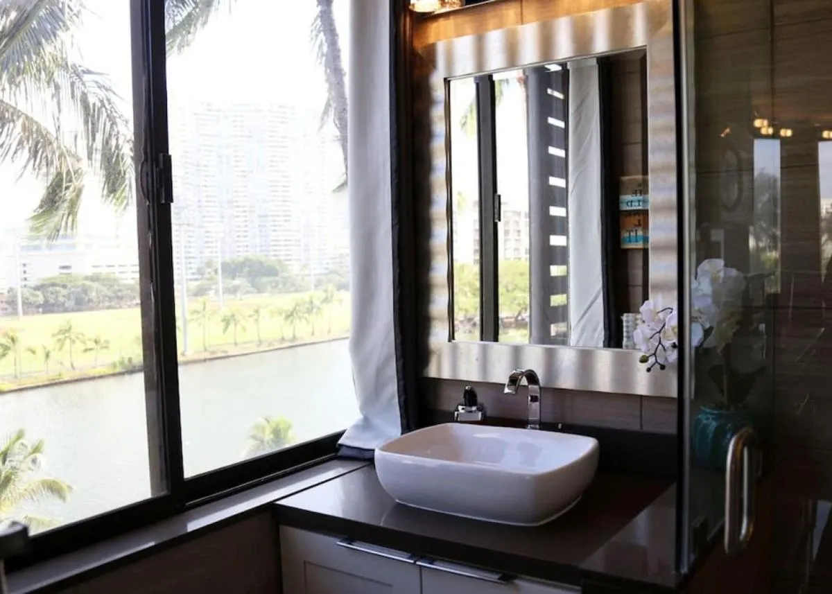 Image 5 of Private Modern Luxury Studio Waikiki