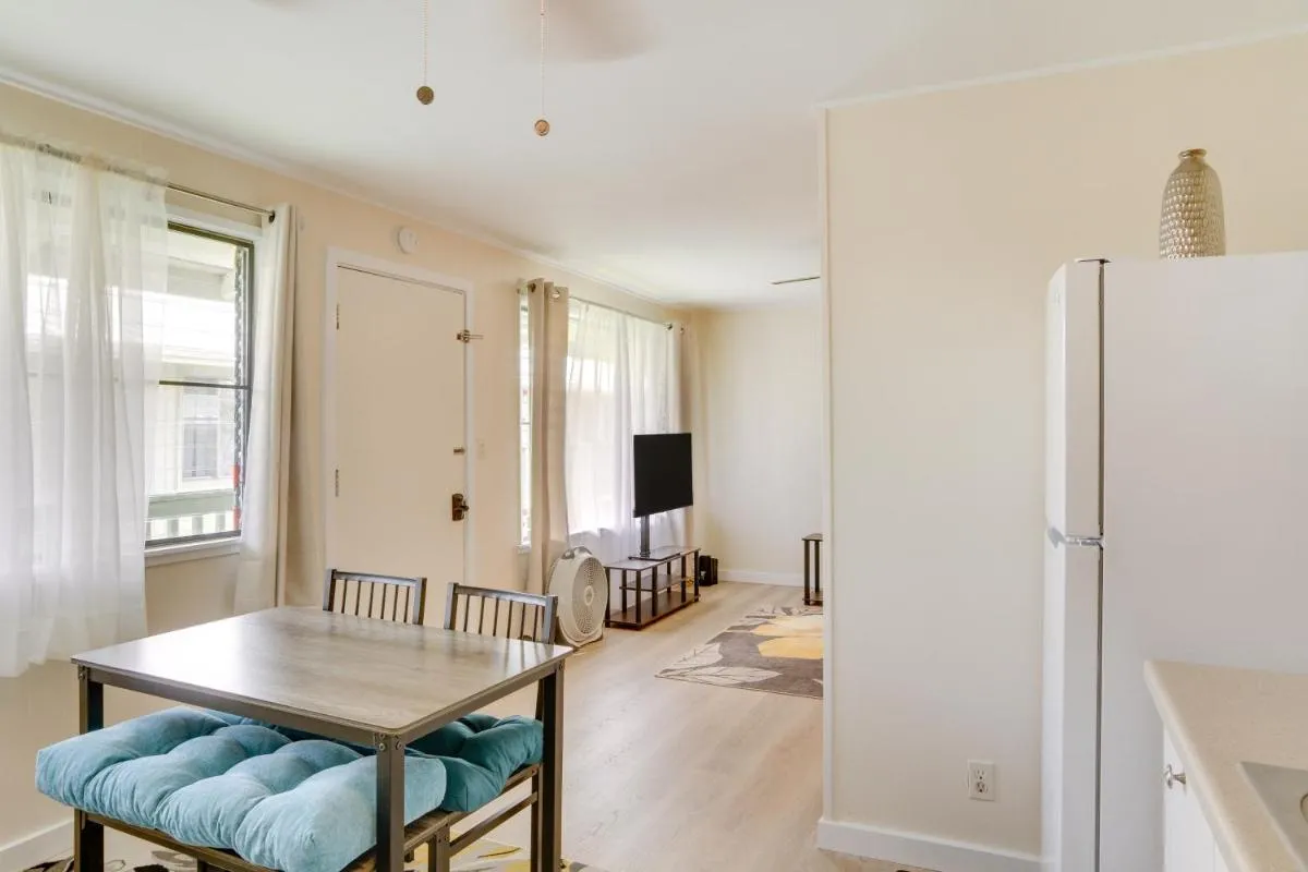 Image 4 of Quaint Hilo Vacation Rental with Community Pool!