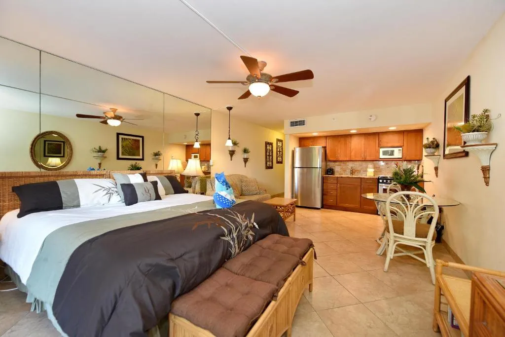 Image of Royal Kahana 104