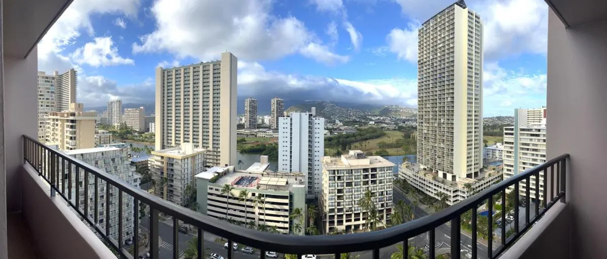 Image 3 of Royal Kuhio 1703 – Spacious Studio with Stunning Mountain Views in the Heart of Waikiki!